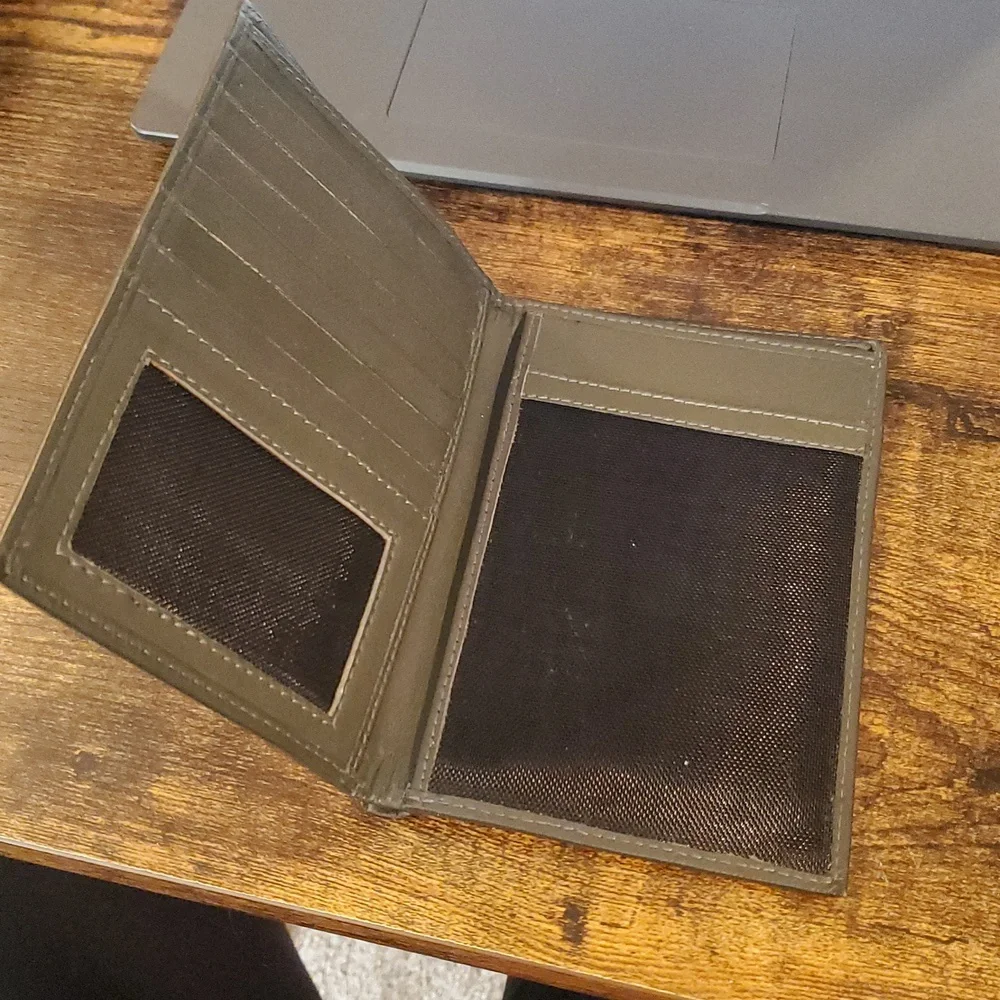 Lot of Gently Used Phone Cases, phone Belt Cases, etc. for resell